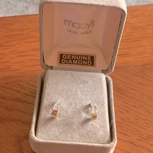 14 karat gold earrings Stored new for many many years in a jewelry box